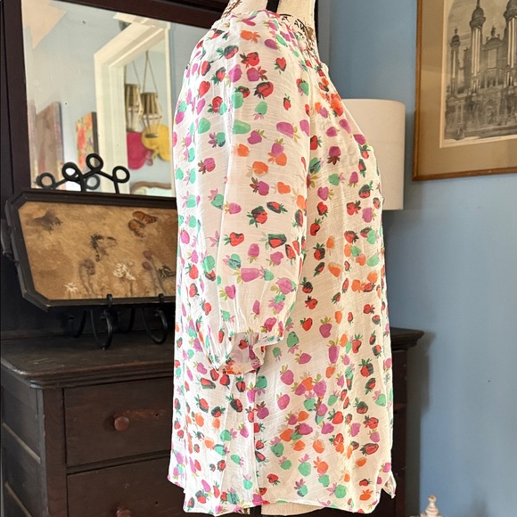 Hope & Harlow White Multicolored Strawberry Print Button Up Tie Front Blouse NWT - Picture 6 of 14